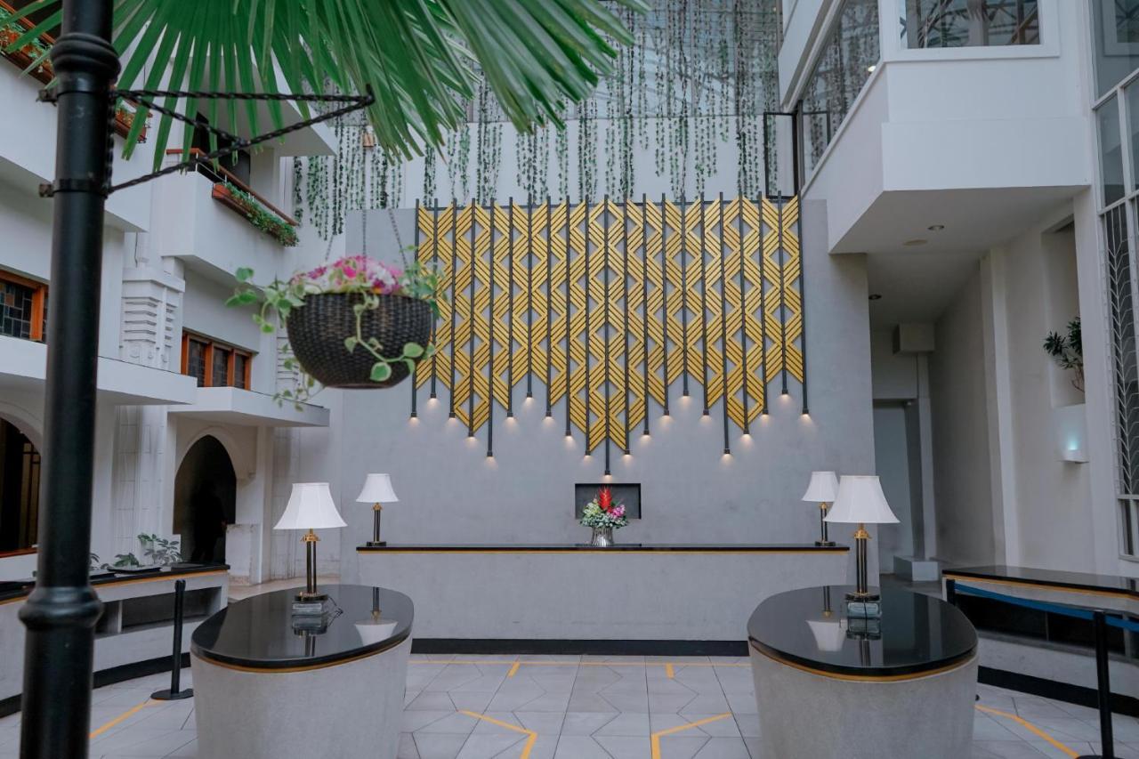 Hotel Savoy Homann Бандунг Екстер'єр фото