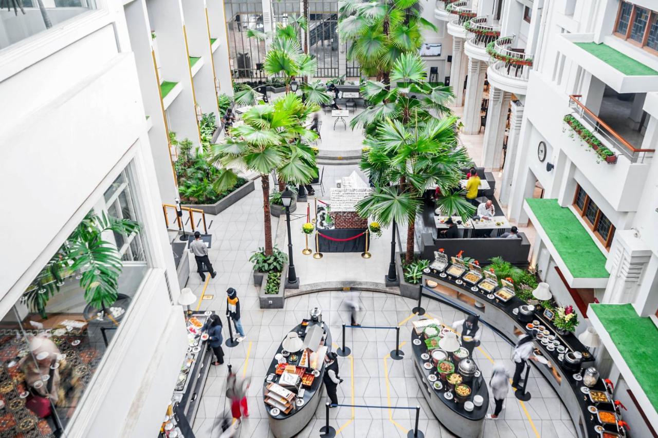 Hotel Savoy Homann Бандунг Екстер'єр фото