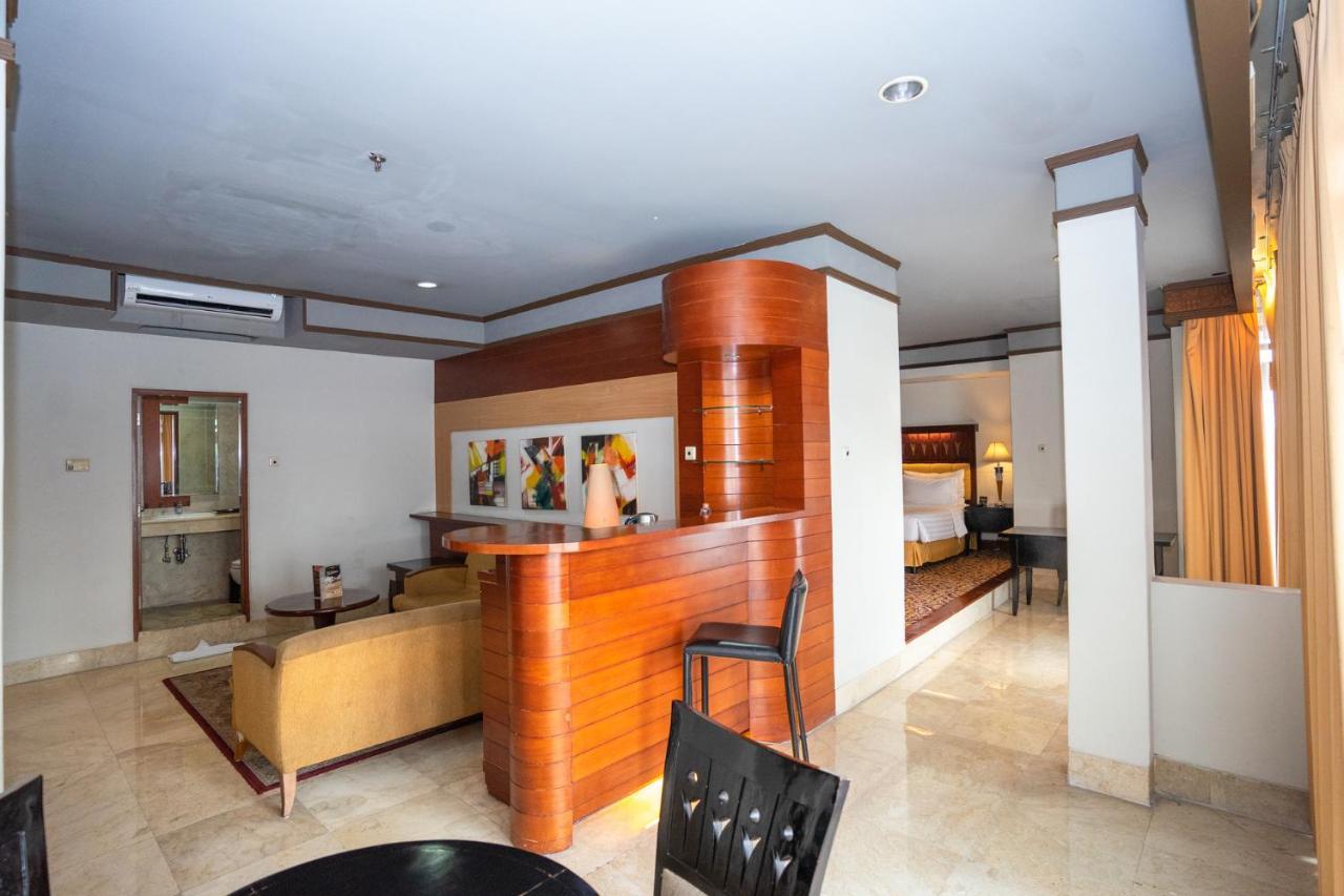Hotel Savoy Homann Бандунг Екстер'єр фото