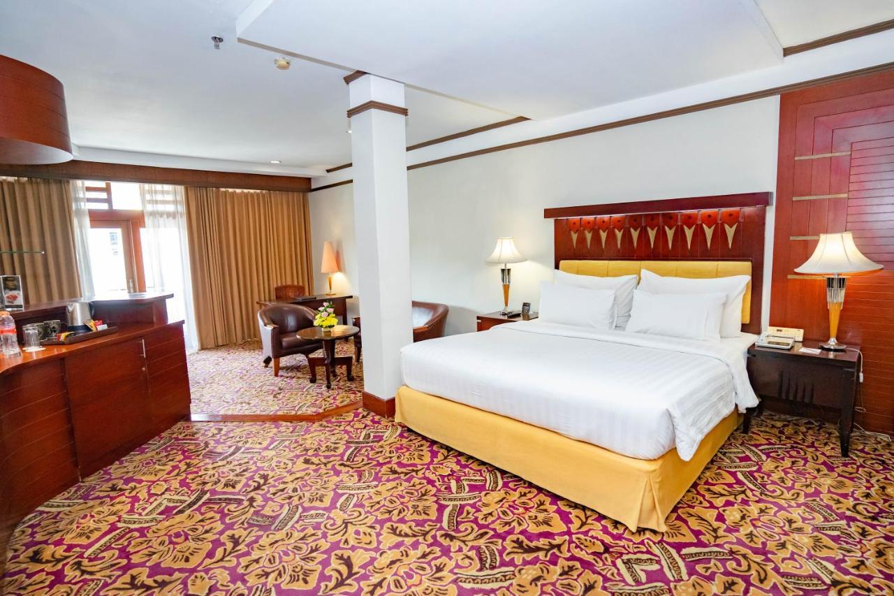 Hotel Savoy Homann Бандунг Екстер'єр фото