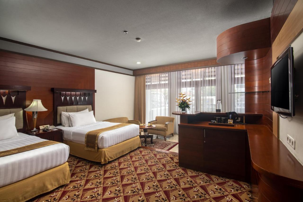 Hotel Savoy Homann Бандунг Екстер'єр фото